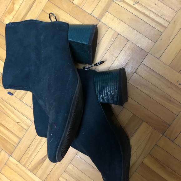 3 for 30$/ dark green suede boots - Picture 3 of 4